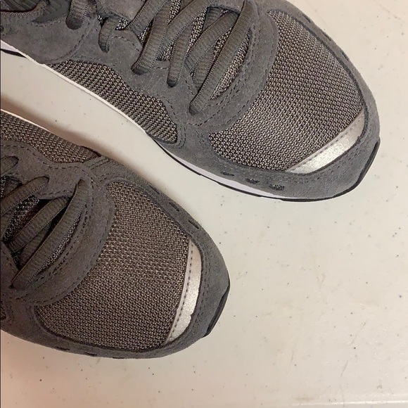 Junior Puma Vista Sneakers size 6 1/2 C, NWT - Picture 7 of 7